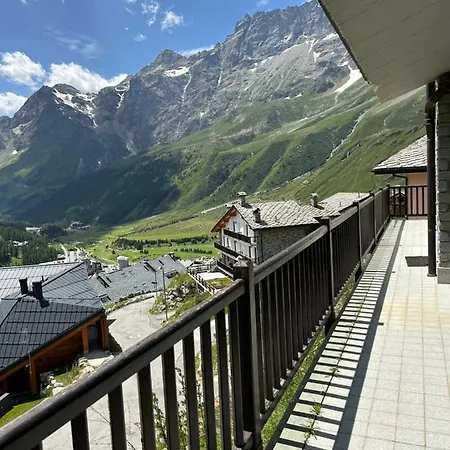 La Marmotta Bianca In Out شقة بيريوِل تْشيرفينيا